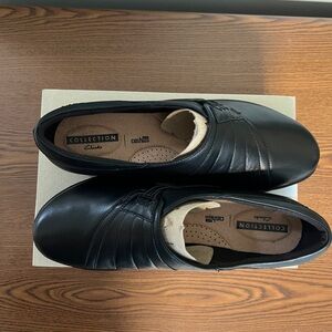 Clarks Women's Black Leather Everly Iris Shoes 10 Wide New with Box